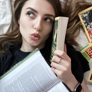 Логотип телеграм канала @lizzibook — Для души от Лизаветы❤️