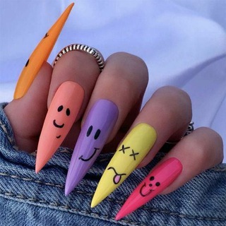 Логотип телеграм канала @looks_nails — LOOKS NAILS