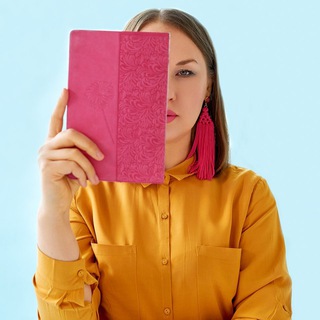 Логотип телеграм канала @lugovskaya_a — ОБЗОРЫ_рекламных подач у блогеров|Юлия Луговская