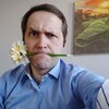 Логотип телеграм канала @lukiyanov — Поднявшиеся листья