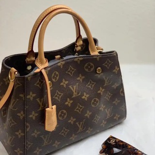 Logo of telegram channel luxury_wholesale_factory — Luxury wholesale factory