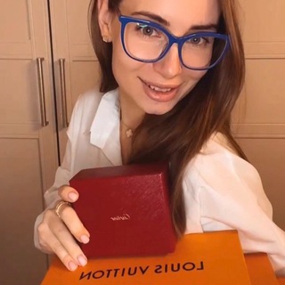 Логотип телеграм канала @lv_auth_msc — LoVy Shopping. Клара и Co ♥️