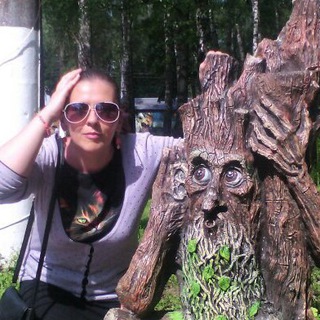 Логотип телеграм канала @lyubimayaskazka — «Деревня в девушке»