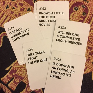 Логотип телеграм канала @madiwritesstuff — Про кино и прочую фигню