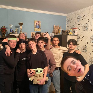 Логотип телеграм канала @makasontduo — трио «макасонт»