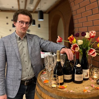 Логотип телеграм канала @maksimsommelier — maksimsommelier