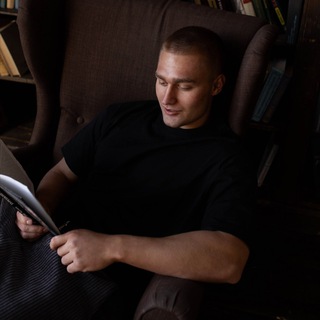 Логотип телеграм канала @maksooom1 — Шпаргалки к жизни / Канал Максима