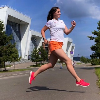 Логотип телеграм канала @mama_begaet — Мама бегает и ест🥕