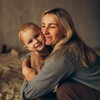 Логотип телеграм канала @mama_razvivashk — Мама по плану