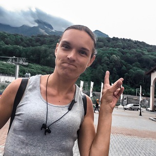 Логотип телеграм канала @maman_s_klyushkoy — Маман 🏒 КРЫМ ОБЗОРЫ