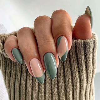 Логотип телеграм канала @manicyourchik — MANICyour | дизайн ногтей