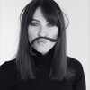 Логотип телеграм канала @mari_psyholog — НЕ ТИПИЧНЫЙ психолог с юмором 😀