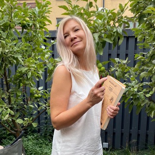Логотип телеграм канала @mariannasadovnikova — Сильным Женщинам. Энергия и ресурс