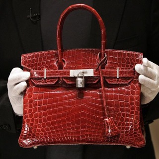 Логотип телеграм канала @marina_hongkong — Hongkong_wow_luxe_shop