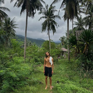 Логотип телеграм канала @maxlistov — Макс Листов 🌴