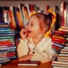 Логотип телеграм канала @mayaplayroom — Maya's playroom🐝 🧩📚
