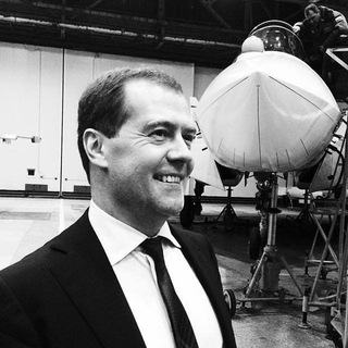 Логотип телеграм канала @medvedev_telegrame — Dmitry Medvedev ✔