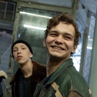 Логотип телеграм канала @mem_app — МЕМОЛОГИЯ