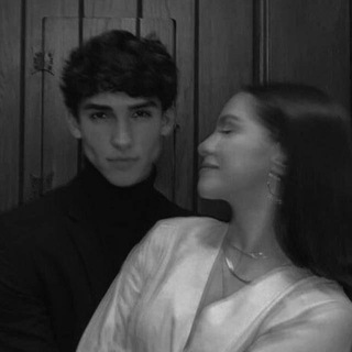Логотип телеграм канала @memories_moody — 𝐌𝐞𝐦𝐨𝐫𝐢𝐞𝐬🤍