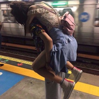 Логотип телеграм канала @menyalyubi — 𝕷𝛄𝖚𝖇𝖎 𝖒𝖊𝖓𝛄𝖆 𝖑𝛄𝖚𝖇𝖎🥀