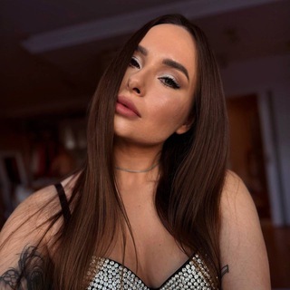 Логотип телеграм канала @mezhdy_devochkami — Между нами, девочками