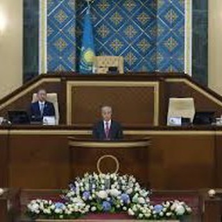 Логотип телеграм канала @mirrbezz — Мир без России