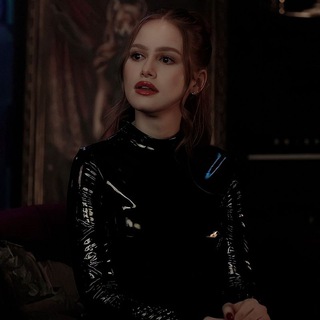 Logo saluran telegram miss_malfoy_y — • 𝙼𝚒𝚜𝚜 𝙼𝚊𝚕𝚏𝚘𝚓🍷