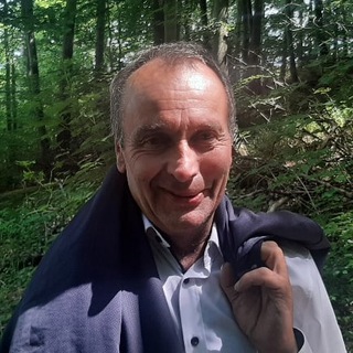 Logo de la chaîne télégraphique mitteninsherz - Mitten ins Herz