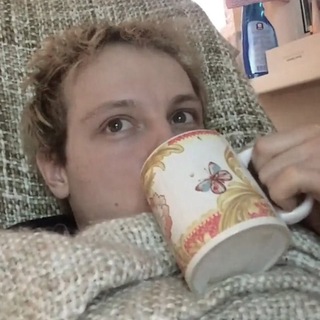 Логотип телеграм канала @mlnvsn — 谷 ◠ ₊ булочки с корицей ┄ ᨩ