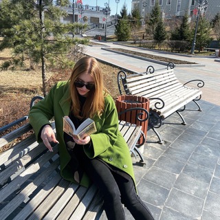 Логотип телеграм канала @mmilvalbooks — Книжный салон
