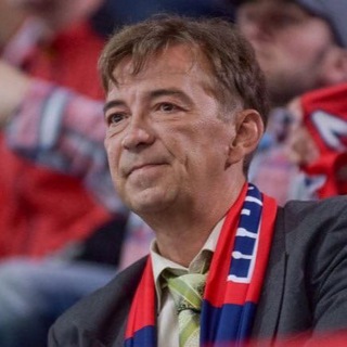 Логотип телеграм канала @molodeshka_2022 — 𝓜𝓸𝓵𝓸𝓭ё𝔃𝓱𝓴𝓪