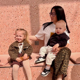 Логотип телеграм канала @mom_kids_aliexpress — Mama_стилист