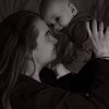 Логотип телеграм канала @momkarina — Мама Макса