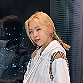 Logo saluran telegram moodzenaa — 𝐗𝐲𝐳𝐞𝐧𝐚 𝐢𝐬 𝐭𝐲𝐩𝐢𝐧𝐠