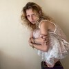 Логотип телеграм канала @mooooodb — белые колени