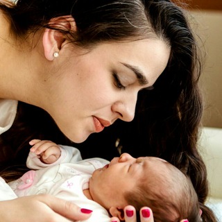 Логотип телеграм канала @motherhoodandi — MyMotherhood