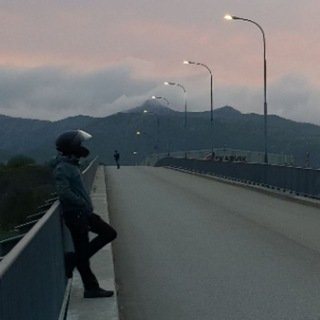 Логотип телеграм канала @movingaround — Туда-сюда