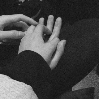 Логотип телеграм канала @mukhtalfon — وطن ..