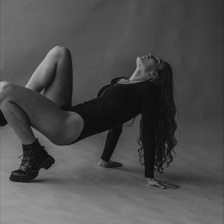 Логотип телеграм канала @musicpose — Music pose 🎵💃🏼