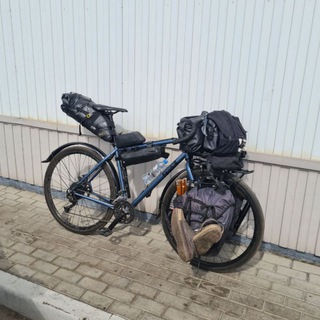 Логотип телеграм канала @napedalyah — На педалях