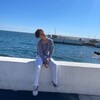 Логотип телеграм канала @nazvaniepotom_pridumau — мальчик, который грезит лагерями