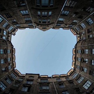 Логотип телеграм канала @neparad_piter — Непарадный Петербург