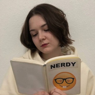 Логотип телеграм канала @nerdyeng — Nerdy