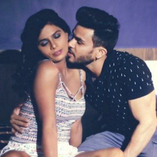 Logo of telegram channel new_hollywood_movies20 — Romantic moves 🥰😍