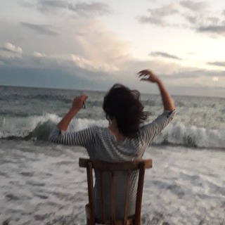 Логотип телеграм канала @nora_giloian — Элеонора пишет