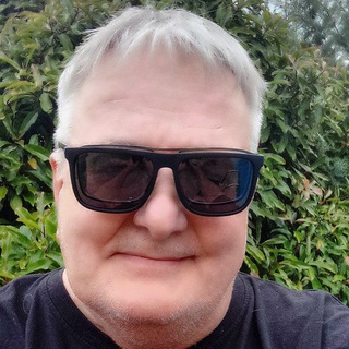 Логотип телеграм канала @oldfloatingsuitcase — Сергей Мельников 🇷🇺