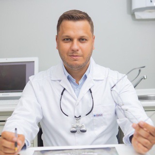 Логотип телеграм канала @onestom — Первая стоматология доктора Михеева