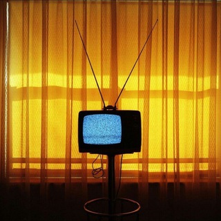 Логотип телеграм канала @opera_ta_rave — клуб опери та рейву