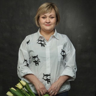 Логотип телеграм канала @out_my_head — Привет, ромашки!