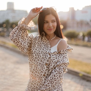 Логотип телеграм канала @pelevina_ma — В ДЕКРЕТЕ НА ШПИЛЬКАХ👠